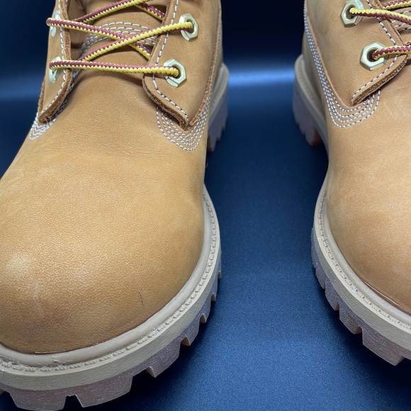 Woman’s Timberland boots - Picture 9 of 14